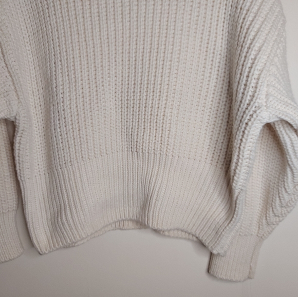NWT H&M Ivory Cozy Chunky Knit Sweater - Picture 4 of 10